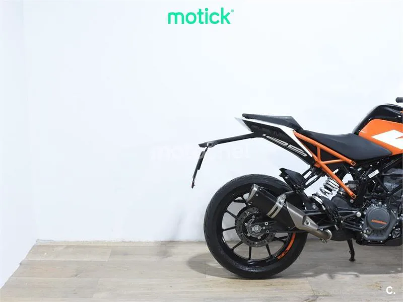 KTM 125 – Vista 3