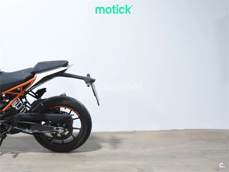 KTM 125 – Vista 9