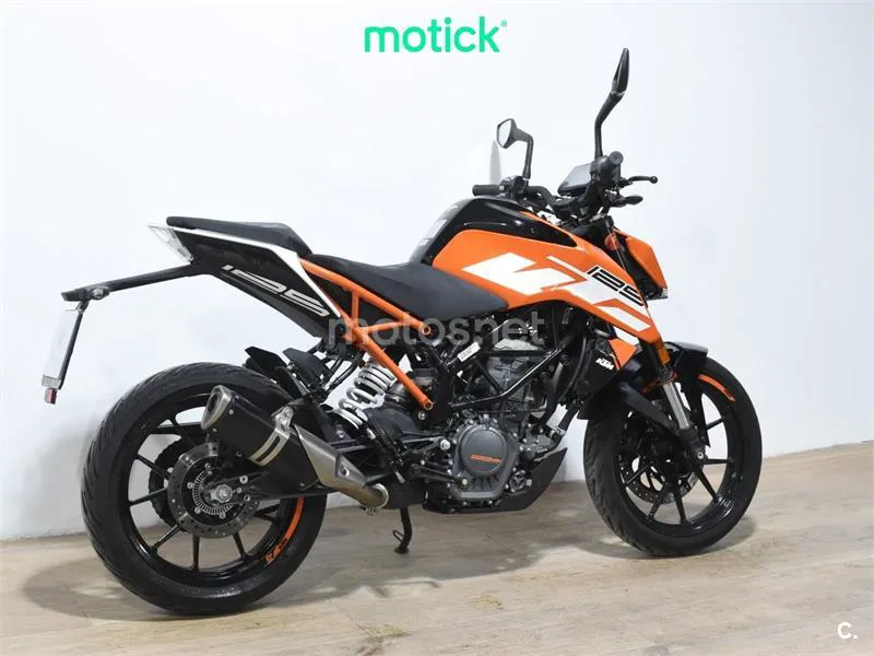 KTM 125 – Vista 10