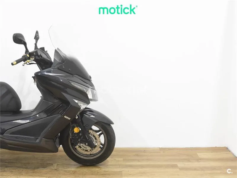 Kymco Grand Dink 125 – Vista 4