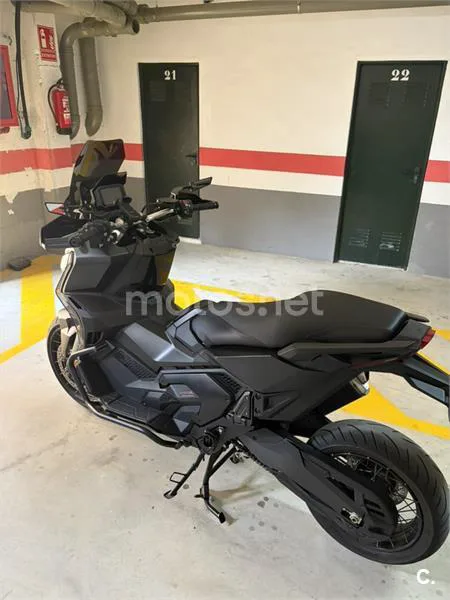 Honda X-ADV – Vista 9