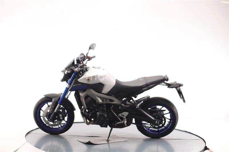 Yamaha MT-09 – Vista 4
