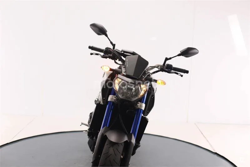 Yamaha MT-09 – Vista 6