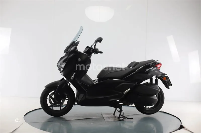 Yamaha XMAX 300 – Vista 3