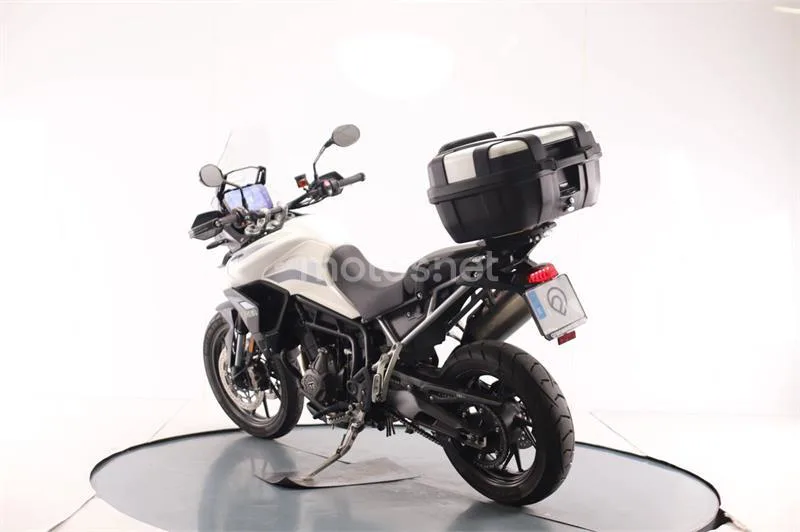 Triumph Tiger 900 – Vista 3
