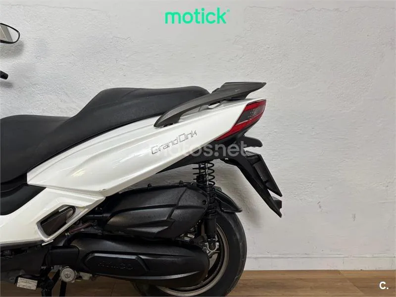 Kymco Grand Dink 125 – Vista 9
