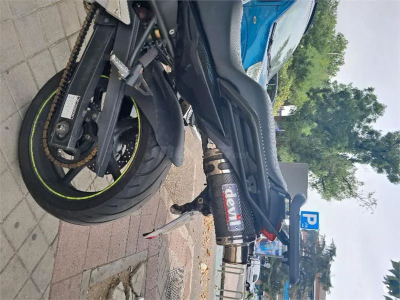 Yamaha FZ6 N S2 – Vista 4
