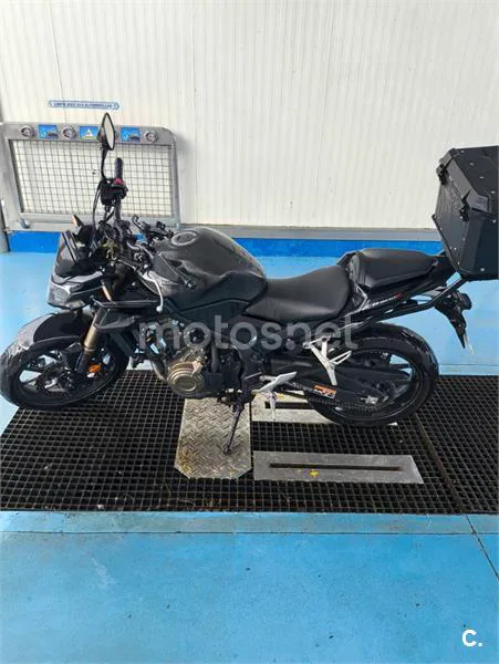 Honda CB 500 F – Vista 3