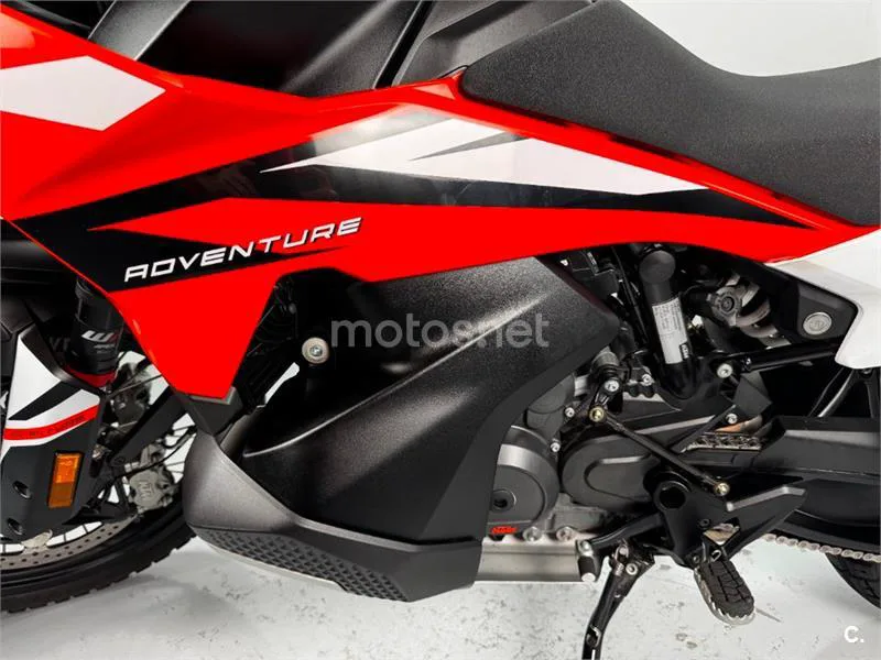 KTM 890 – Vista 18