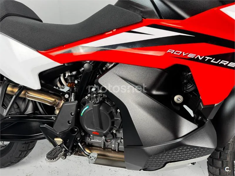 KTM 890 – Vista 4