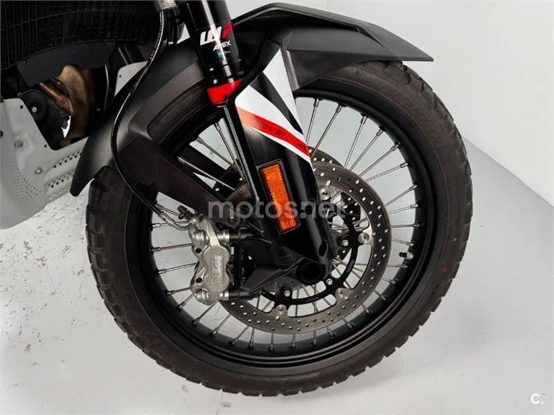 KTM 890 – Vista 5
