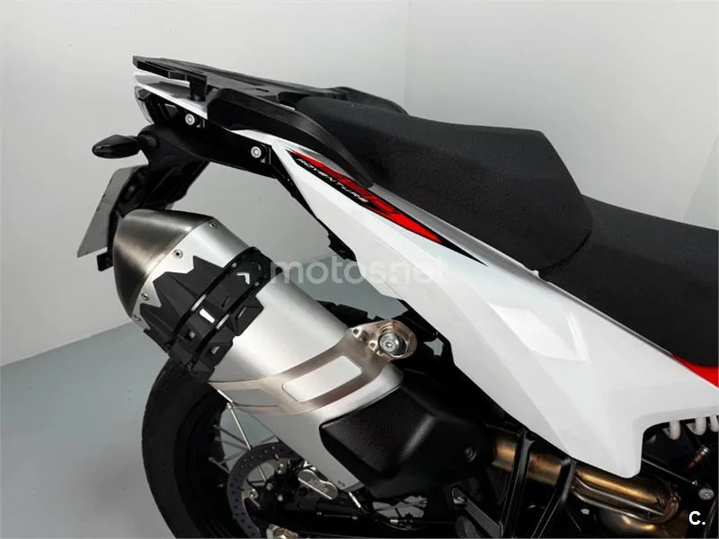 KTM 890 – Vista 7
