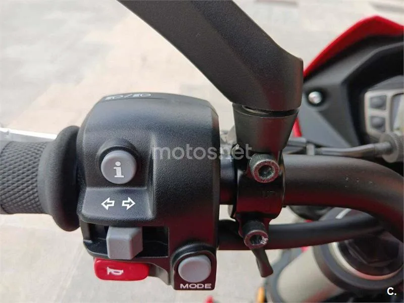 Triumph Street Triple – Vista 12