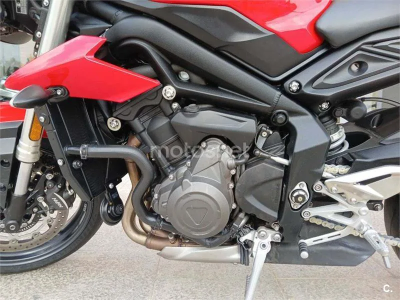Triumph Street Triple – Vista 8
