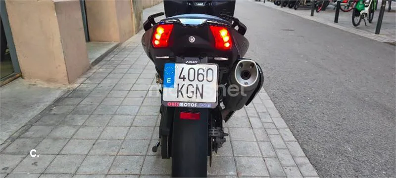 Yamaha TMAX 530 – Vista 20
