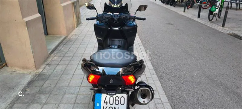 Yamaha TMAX 530 – Vista 21