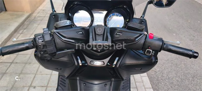 Yamaha TMAX 530 – Vista 30