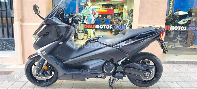 Yamaha TMAX 530 – Vista 4