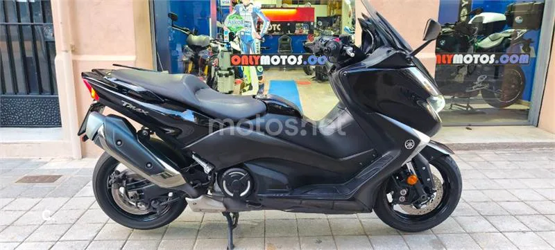 Yamaha TMAX 530 – Vista 40