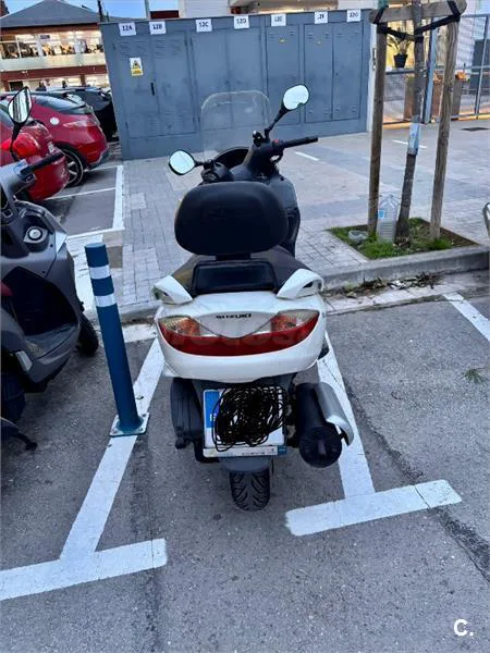 Suzuki Burgman 125 – Vista 5