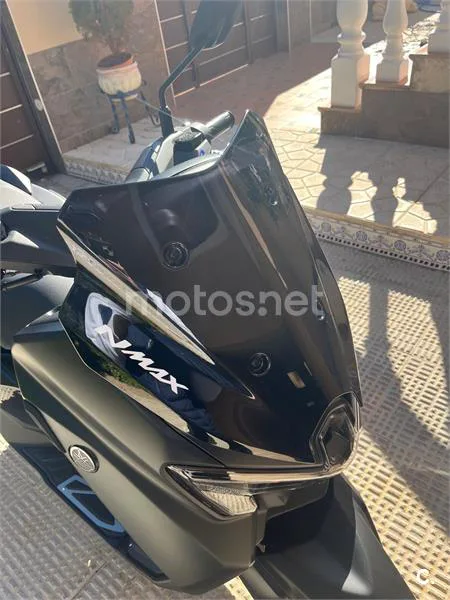 Yamaha NMAX – Vista 9