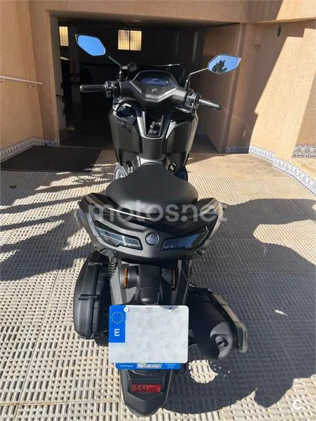 Yamaha NMAX – Vista 10