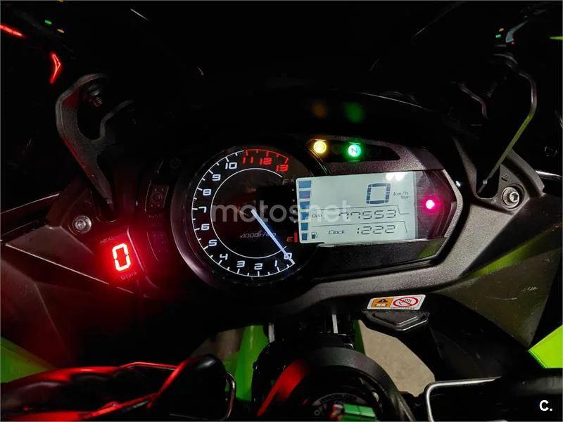 Kawasaki Z 1000 SX – Vista 11