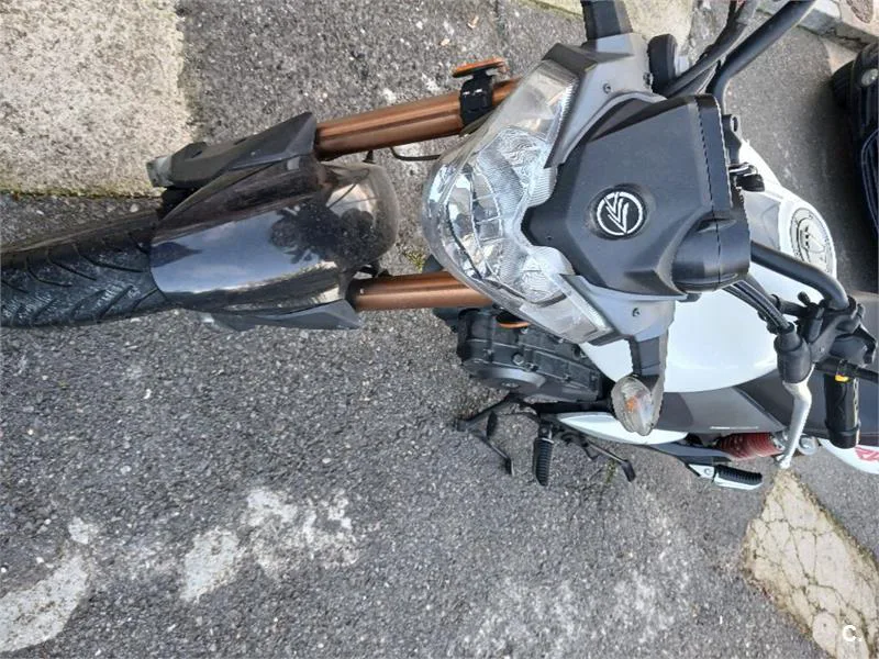 Keeway RKS 125 – Vista 2