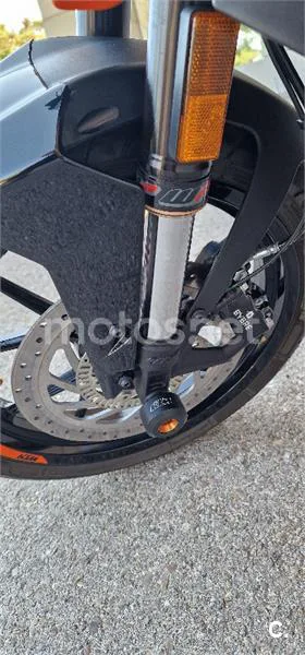 KTM 125 – Vista 10