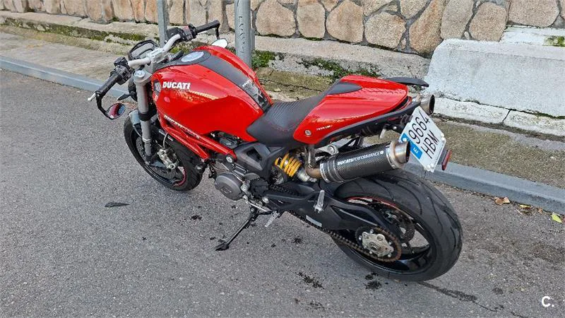 Ducati Monster 796 – Vista 2