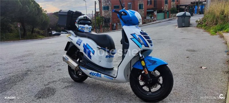 Honda NES 125 – Vista 2