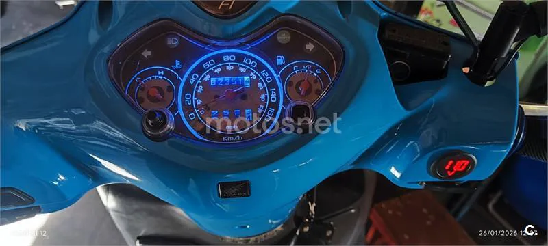 Honda NES 125 – Vista 10