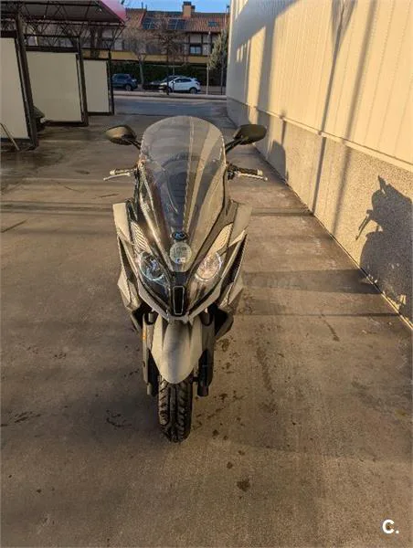 Kymco Super Dink 125 – Vista 4