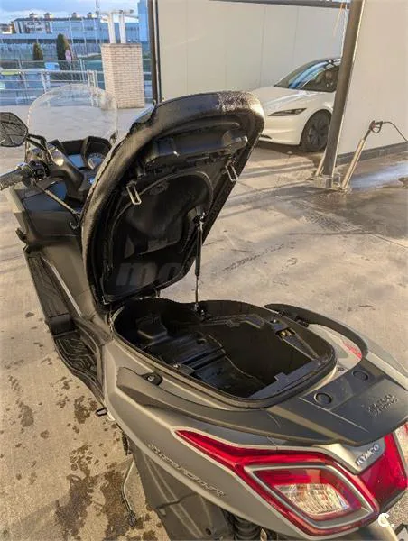 Kymco Super Dink 125 – Vista 6