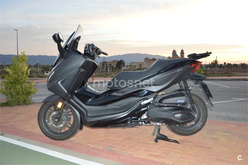 Honda Forza 350 – Vista 11