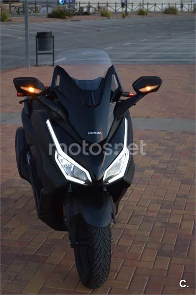 Honda Forza 350 – Vista 8