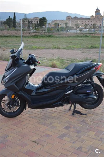 Honda Forza 350 – Vista 9