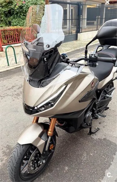 Honda NT1100 – Vista 2