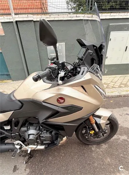 Honda NT1100 – Vista 9