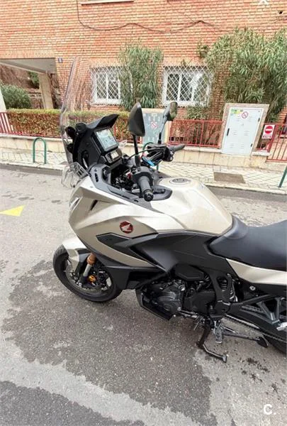 Honda NT1100 – Vista 10