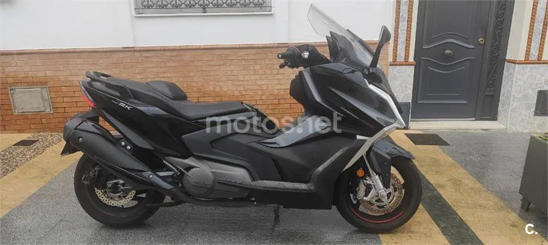 Kymco AK 550 – Vista 6
