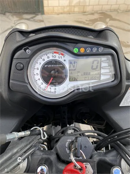 Suzuki V-Strom 650 – Vista 9