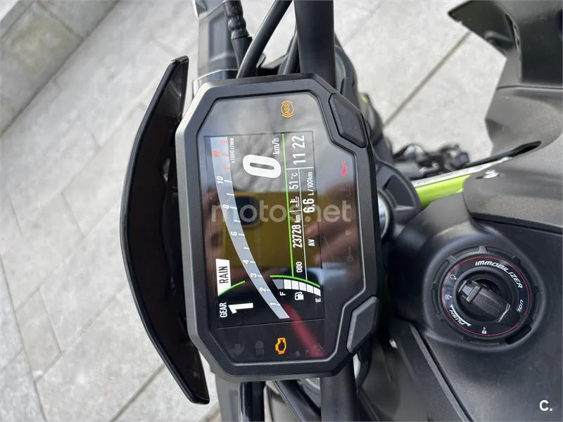 Kawasaki Z 900 – Vista 5