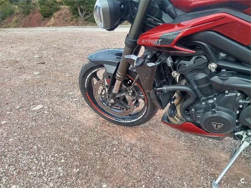 Triumph Street Triple 765 – Vista 4