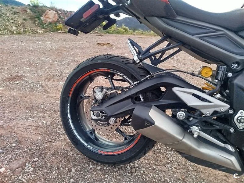 Triumph Street Triple 765 – Vista 7