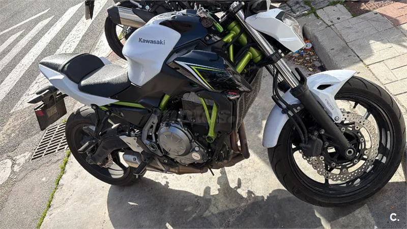 Kawasaki Z650 – Vista 2