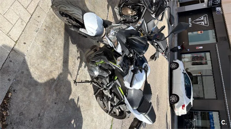 Kawasaki Z650 – Vista 4