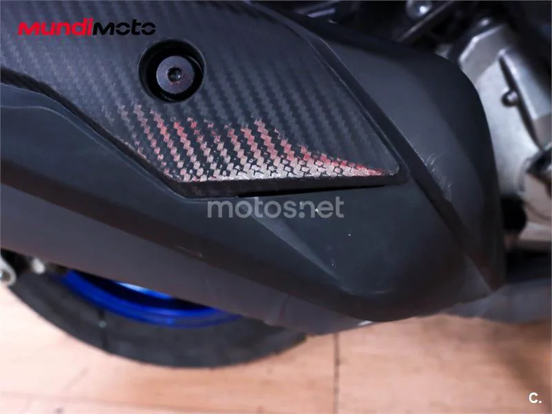 Suzuki Burgman 400 – Vista 15