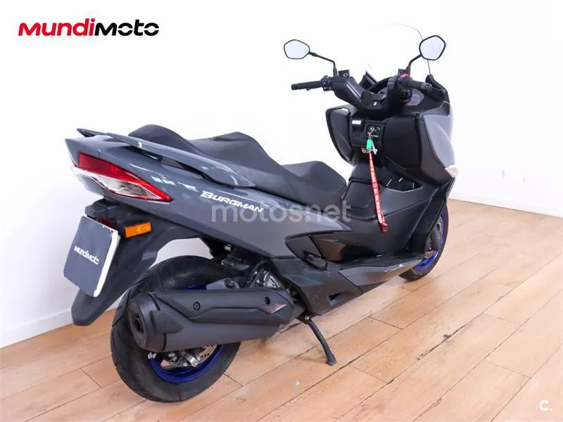 Suzuki Burgman 400 – Vista 3