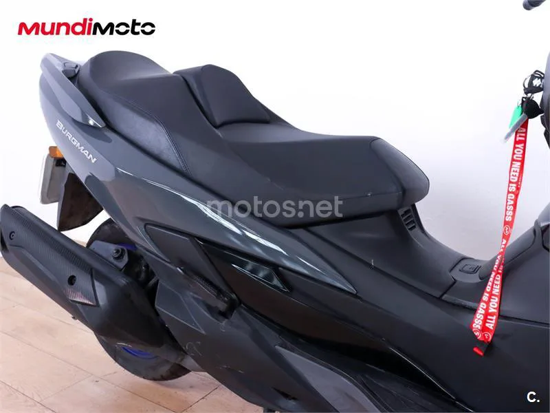 Suzuki Burgman 400 – Vista 21